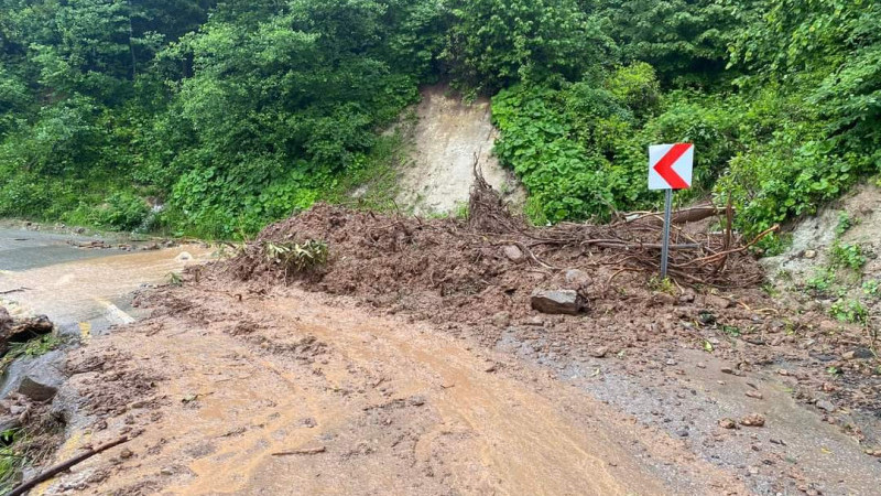 Gökçeköy Sinlice Yolu Kapandı 