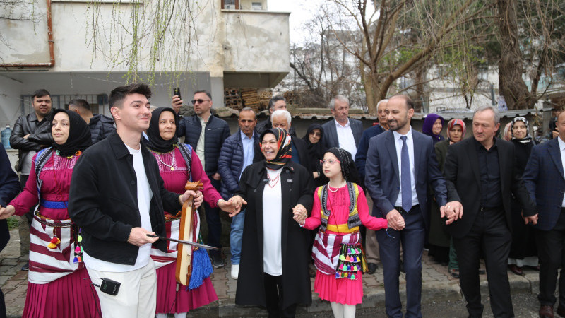 Sinlice Derneği Eğitime Katkı Kermesi Düzenledi