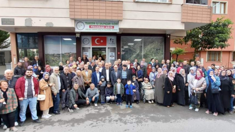 Fidanbaşı Köyü Derneği Hacılarını Uğurladı