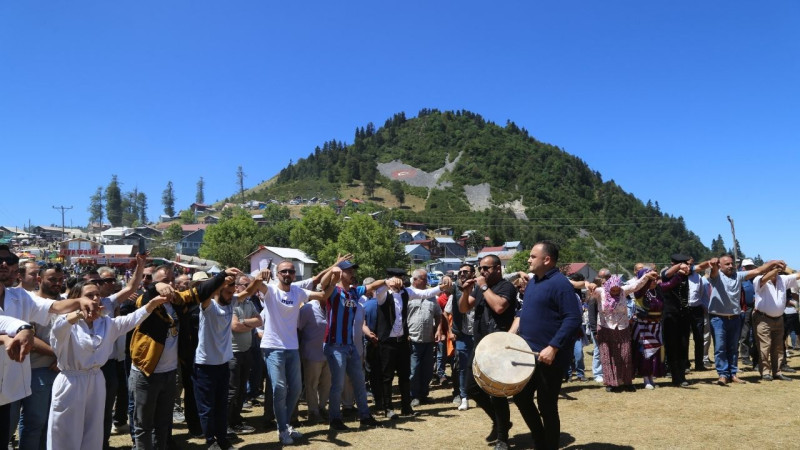 Dikmen Yayla Şenliğine Akın Akın Geldiler 
