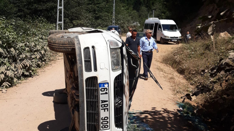 Şalpazarı’nda Trafik Kazası: 3 Yaralı