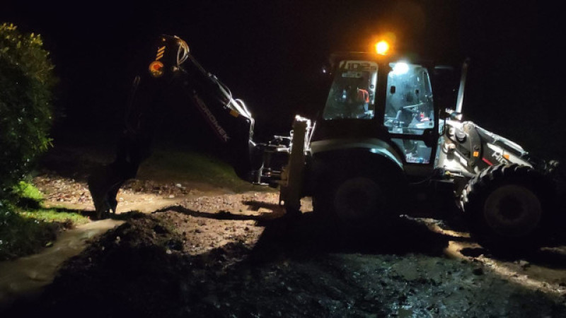 Şalpazarı’nda Etkili Yağış – Belediye Ekipleri Gece Boyu Çalıştı