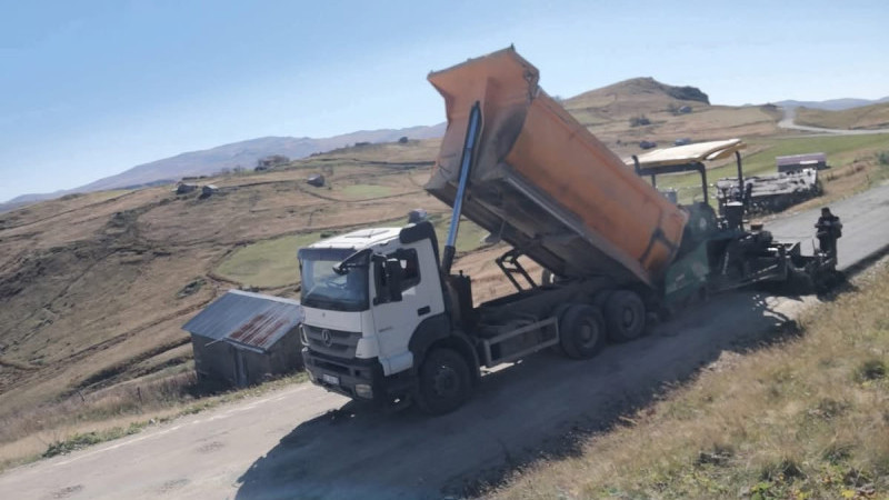 Eskale Yaylası’nda Üsküdar Çeşmesi Yolu Betonlandı